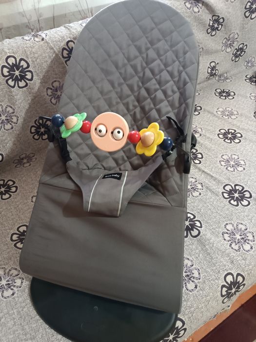 Продам шезлонг детский