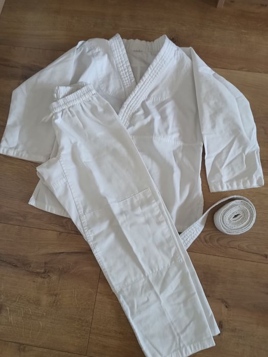 Costum JUDO  6-8 ani