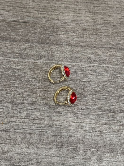 Продам новые серьги