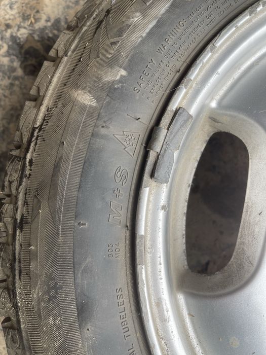 продам шины с дисками на 210