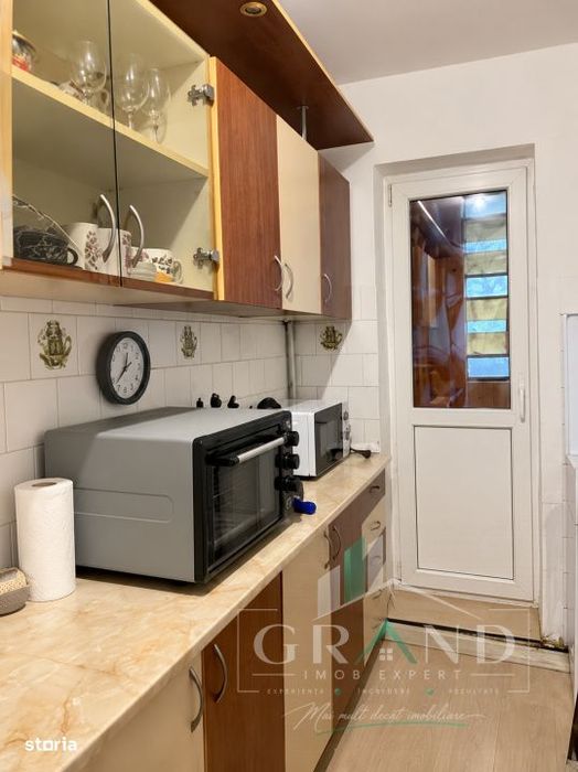 Apartament cu 2 camere decomandate si balcon inchis | Mehedinti | Mana