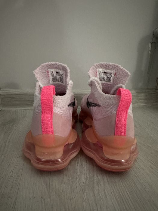 Nike air max scorpion flyknit pink