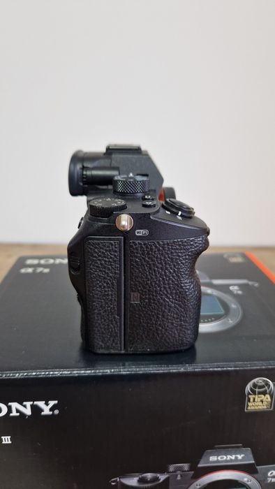 Sony a7 III  shutter count 8199