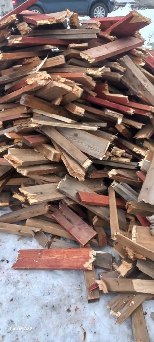 Продается доски,  тақтай сатылады