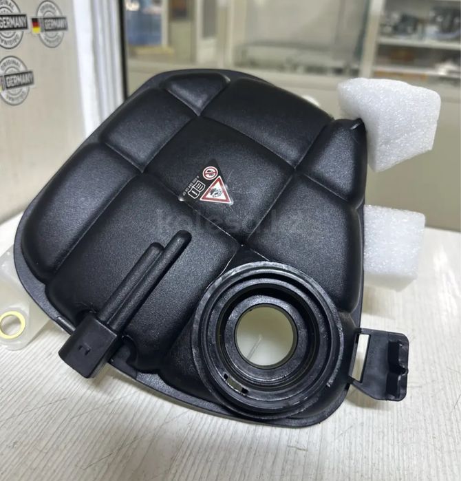 Бачек расширительный mercedes w164 ML GL