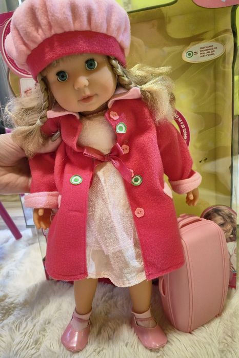 Пееща и говореща кукла Мария