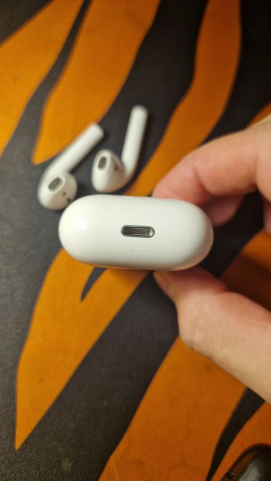 Продаю Air pods 1 original