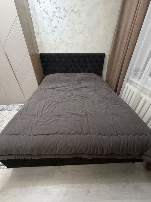 Продам спальный гарнитур 500000