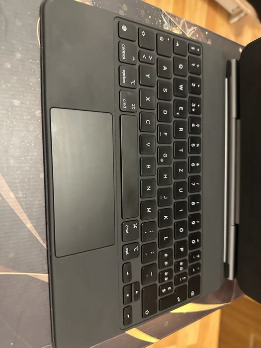 Tastatura Apple Magic  Keyboard  Ipad 11 Gen 4