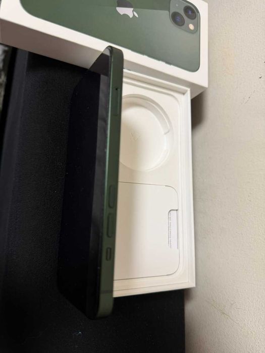 Iphone 13 - изключително запазен