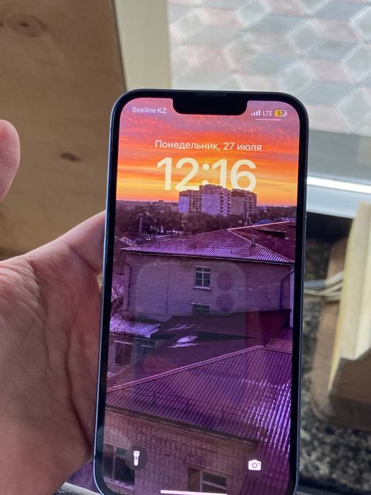 Apple iPhone 14 256ГБ, в отличном состоянии
