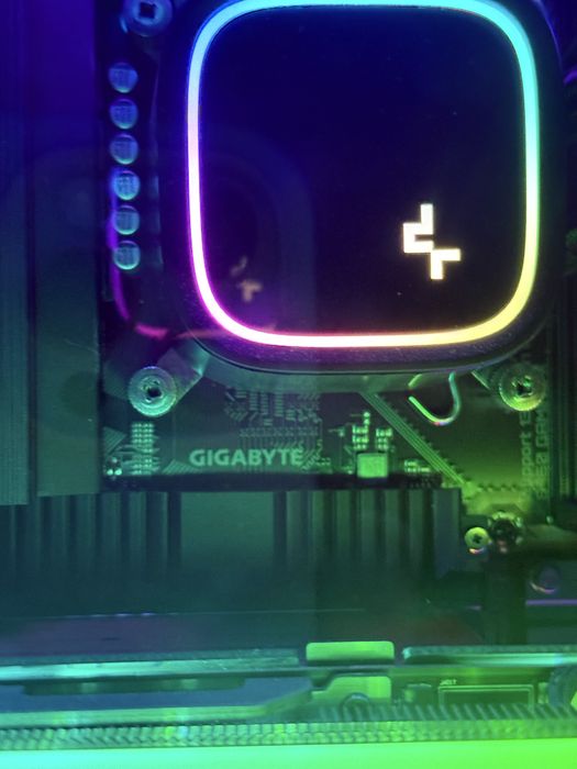 Kit procesor + placa de baza Intel i7-13700 + B760 Gaming