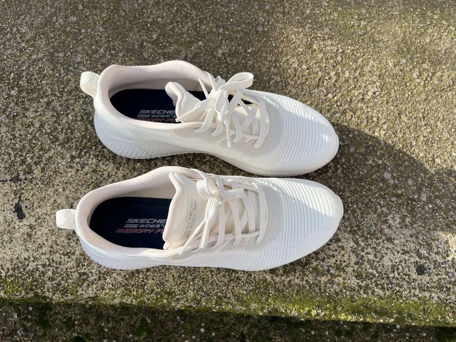 Продавам маратонки