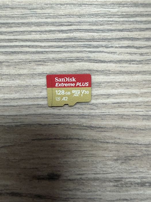 GoPro Hero 11 Black + 4 baterii + 256GB + kit complet accesorii