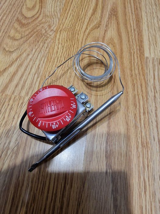 Termostat cu capilar