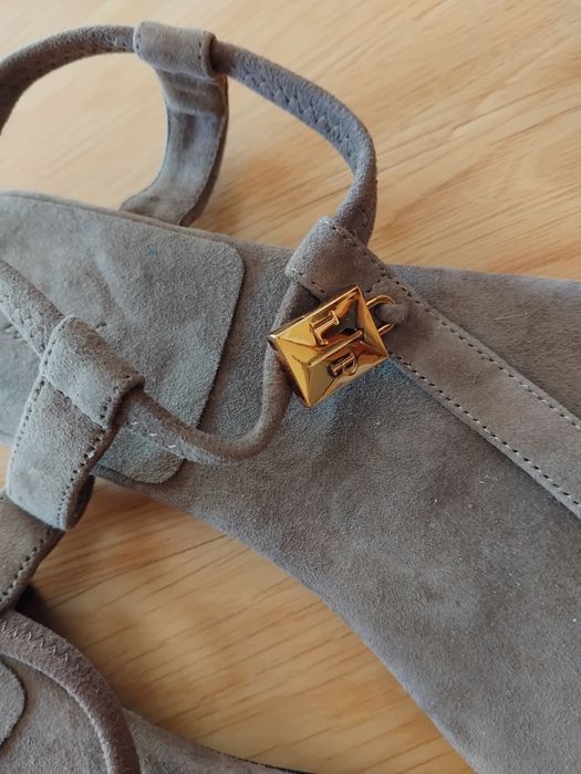 Loro Piana Mindil сандали три цвята