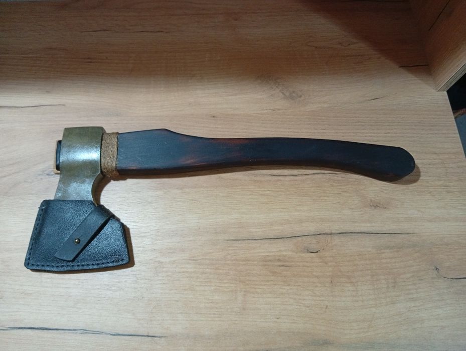 Топоры ручной работы.