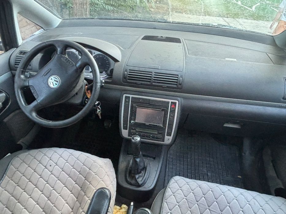 Vând VW Sharan 2.0 TDi