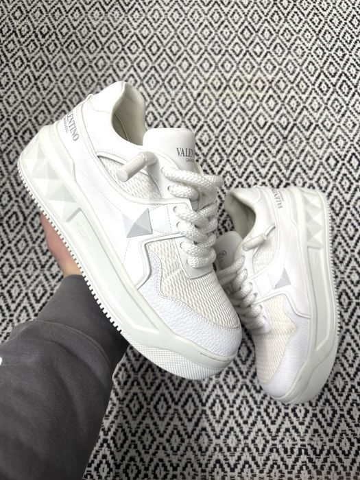 Valentino Garavani one stud xl