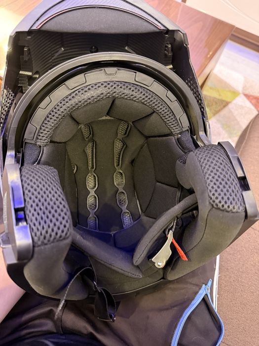 Каска за мотор нова!