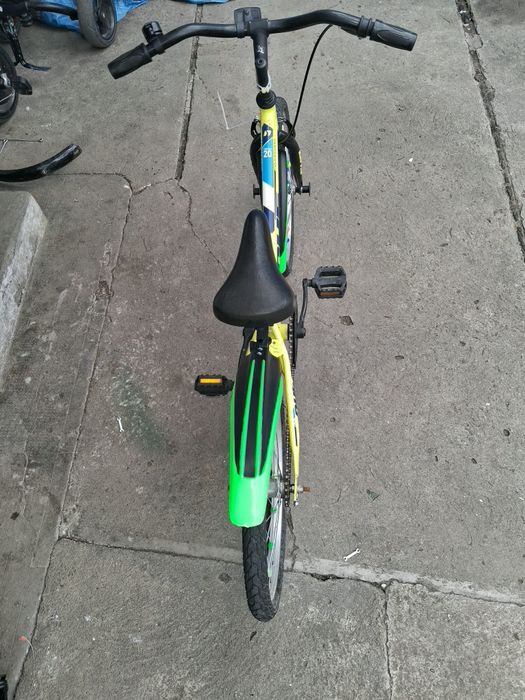 Vând bicicleta copii