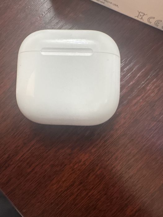 Продам airpods 4