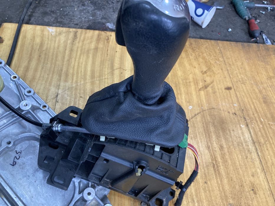 Range rover sport 2012година 3.0d 245кс Скоростен лост с жило