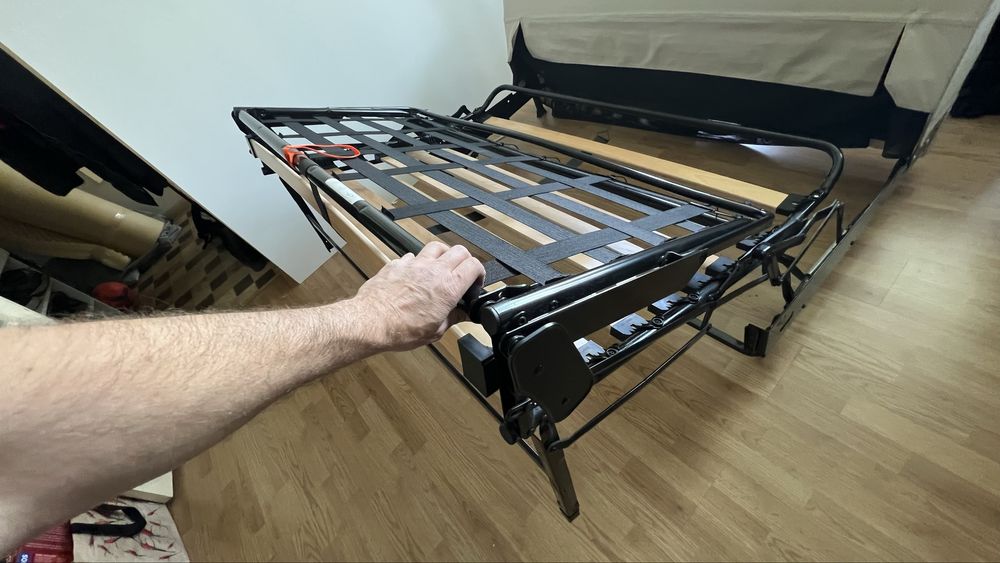 Mecanism canapea extensibila Ikea