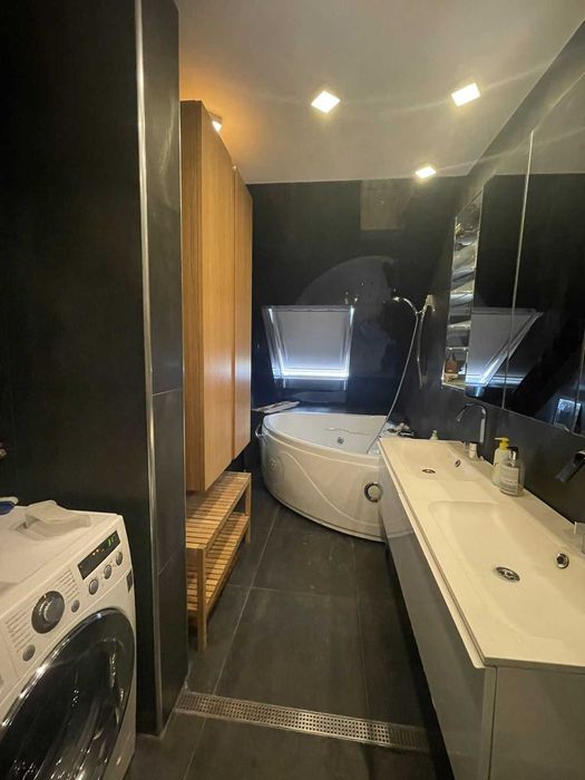 Продава се Тристаен апартамент в София, Стрелбище - 110 кв.м за 1273 €/кв.м - Снимка #7