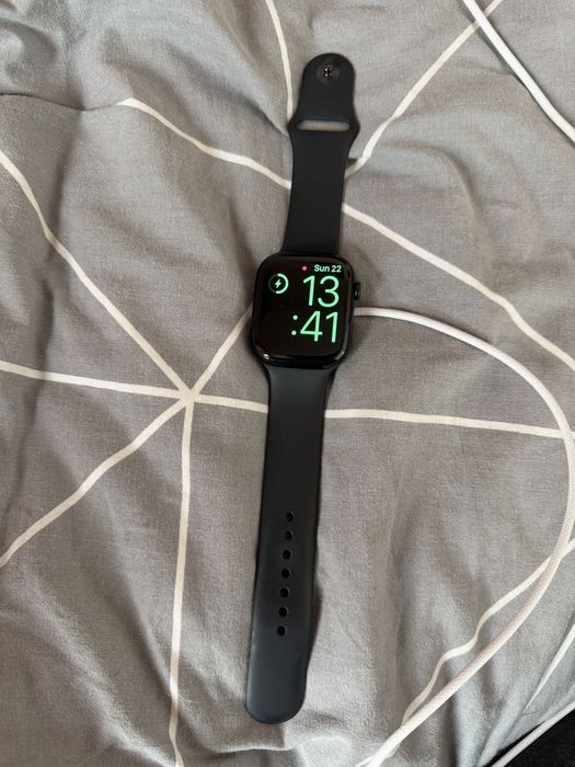Продавам Apple watch 10 46mm
