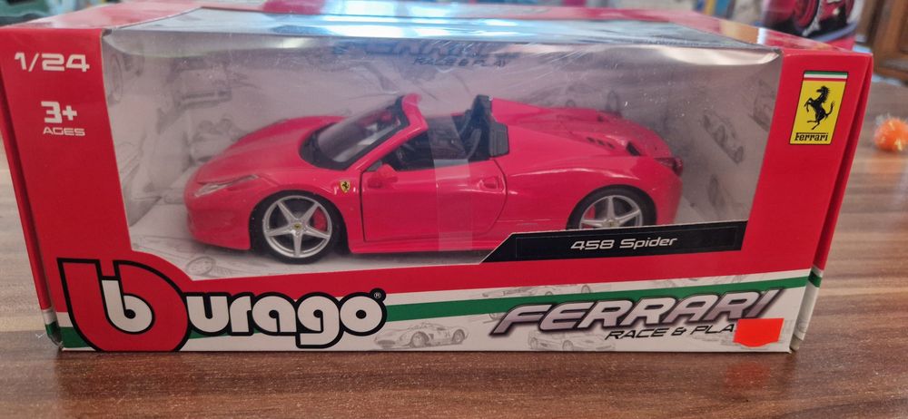 Macheta ferrari 458 italia spider 1/24 bburago 1/24