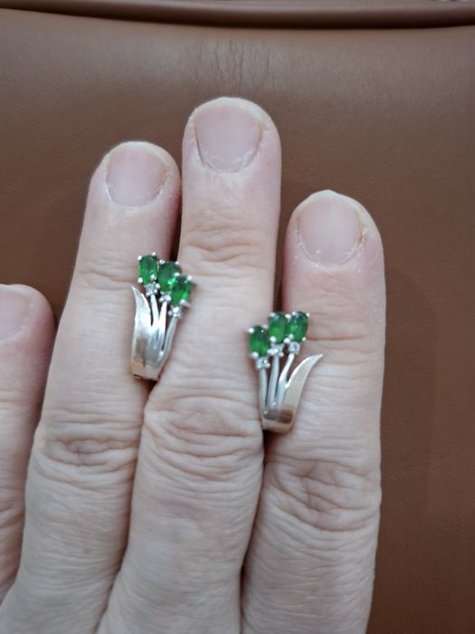 Продаются серебренные изделия .старые .