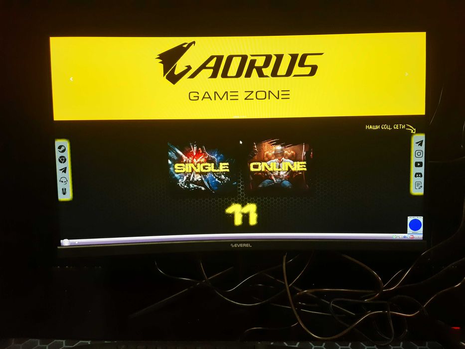 Kompyuterlar mebellari bilan sotiladi. Holati hali yangi.