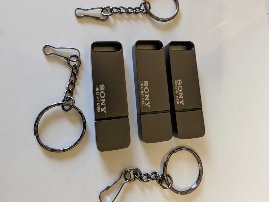 SONY 2TB USB 3.0 флаш памет