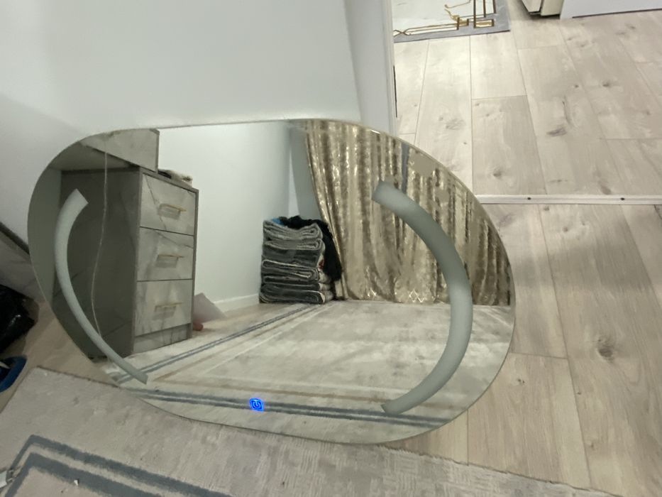 зеркола с под цветкой