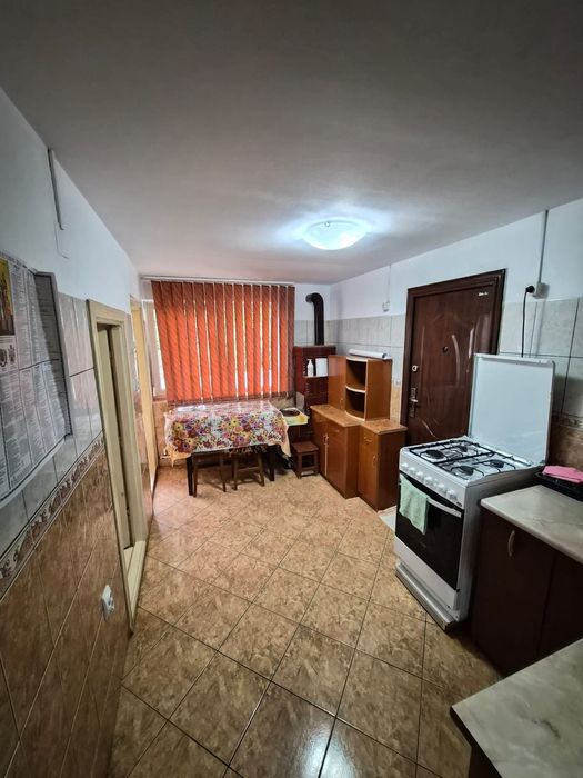 Vand casa cu teren Valea Salciilor
