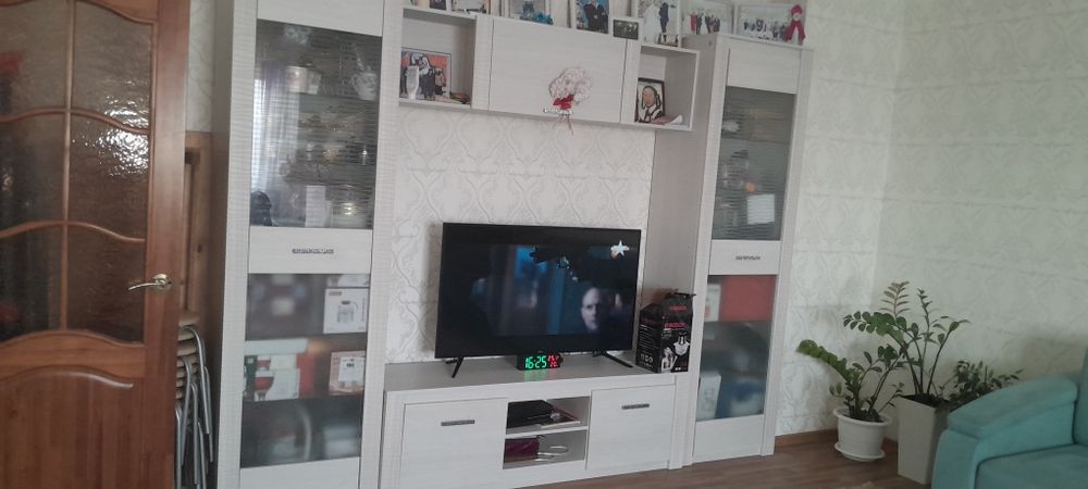 Стенка гостинная б/у