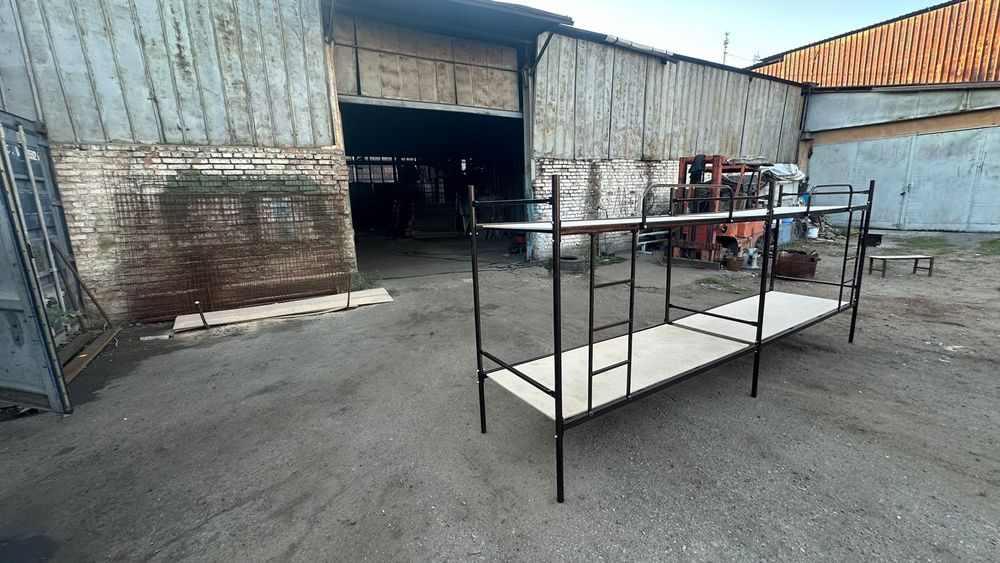 Двухъярусная кровать