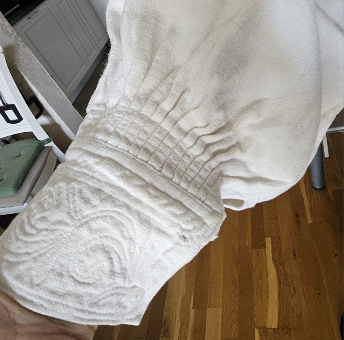 Cămașă tradițională bărbătească veche / Ie


**Cămașă tradițională bărbătească veche, 50+ ani**
**Cămașă tradițională bărbătească veche, 50+ ani**