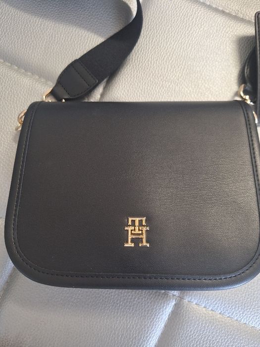 Дамска чанта TOMMY Hilfiger
