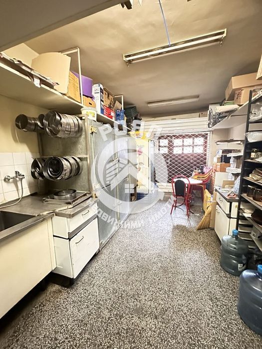 Дава се под наем Заведение в Пловдив, Христо Смирненски - 200 кв.м за 1428 € - Снимка #8