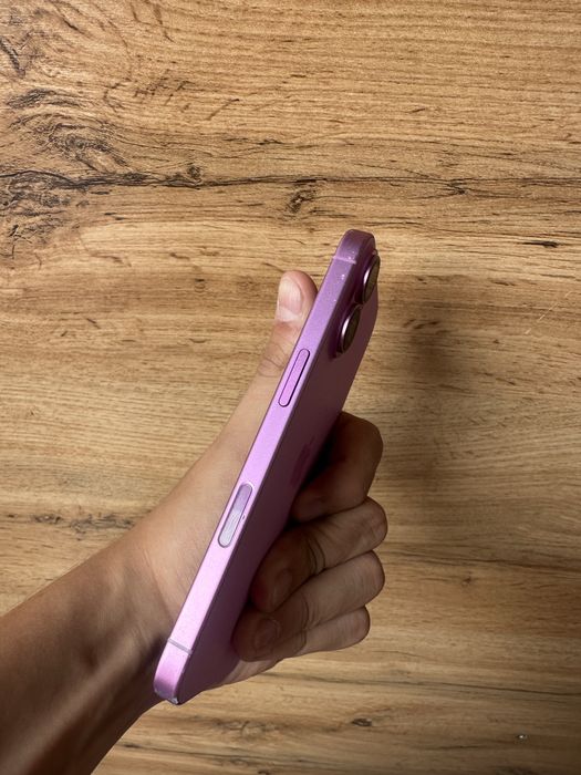 Srochno !!! iPhone 16 Pink