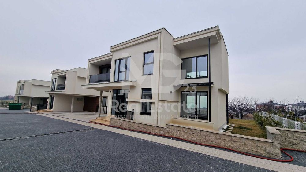 Къща в Пловдив, област-с.Марково площ 430 цена 600000