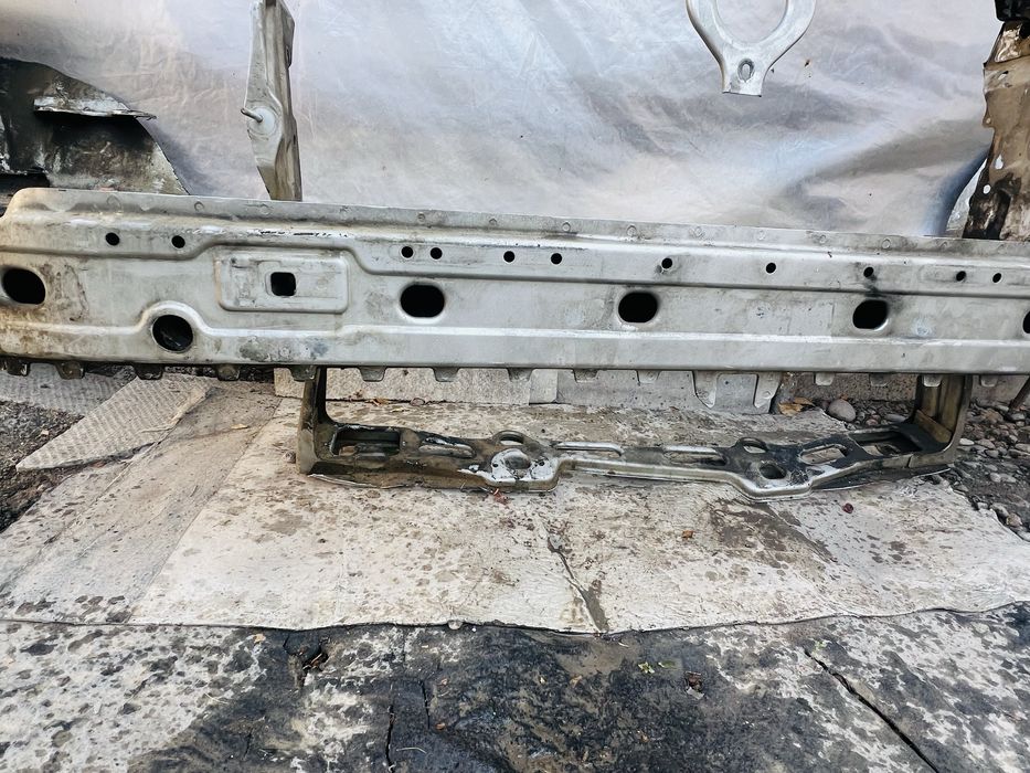 W 210 restayling uselitel (ekran telvizor)