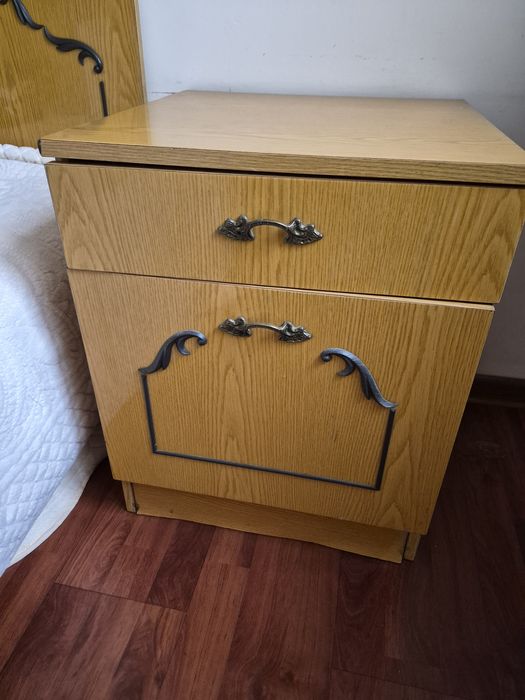 Продается спальный гарнитур