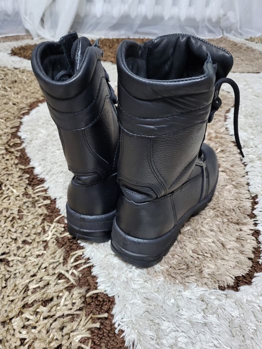 Продам берцы зима лето