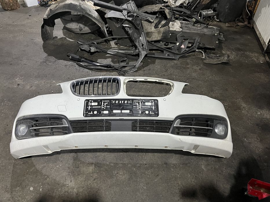 Предна броня бмв ф10/11 фейслифт ( predna bronq bmw f10/11 LCI )