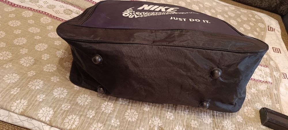 Продам шикарный дорожный сумку!