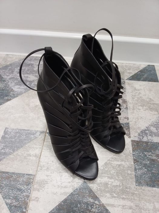 Продам стильные туфли самые разные