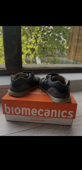 Vând pantofiori Biomecanics/marimea 23